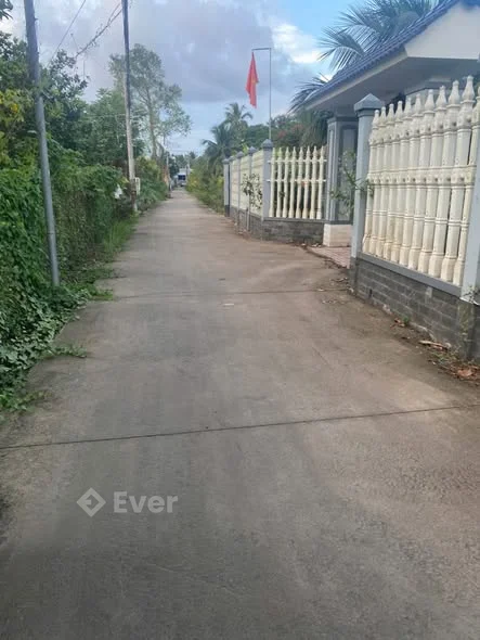 BÁN ĐẤT CÓ NHÀ VÀ 24 CĂN NHÀ TRỌ GIÁ 2TY6 ( THƯƠNG LƯỢNG) DIỆN TÍCH: 1.000M²