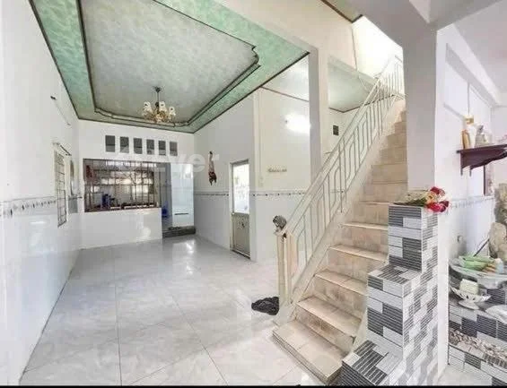 Cơ hội đầu tư nhà mặt tiềnBà chị cần bán căn nhà mặt tiền hùng vương khu đắc địa