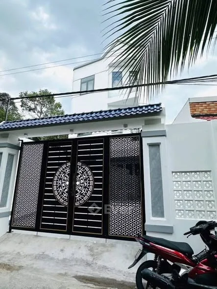 BÁN NHÀ MẶT TIỀN ĐƯỜNG THẠNH HÒA – GẦN UBND XÃ ĐẠO THẠNH✓ Diện tích: 6 x 13m✓ Hướng Đông