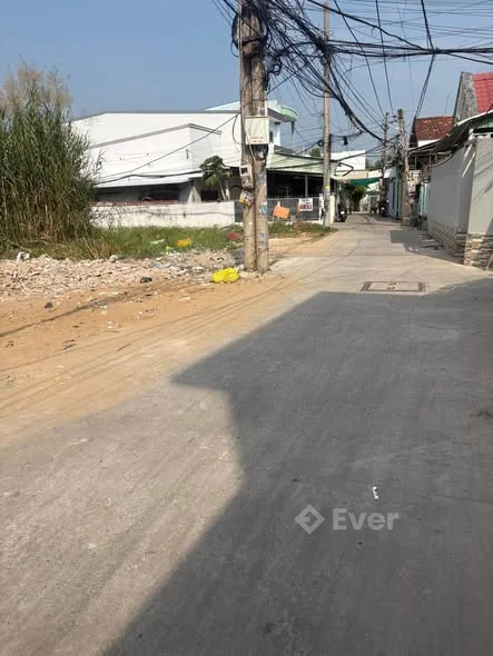 Cần bán miếng đất Phừong 5 , khu phố 9, cách đường Đoàn Thi Nghiệp 100m , hẽm Đông Đô