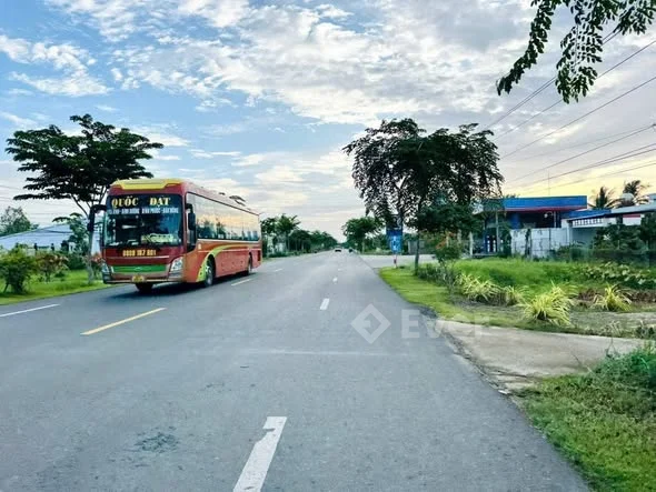 6 MÌNH XIN TRÂN TRỌNG GIỚI THIỆU 1 THỬA ĐẤT HÌNH CHỮ NHẬT đất tọa lạc tại Long Đại