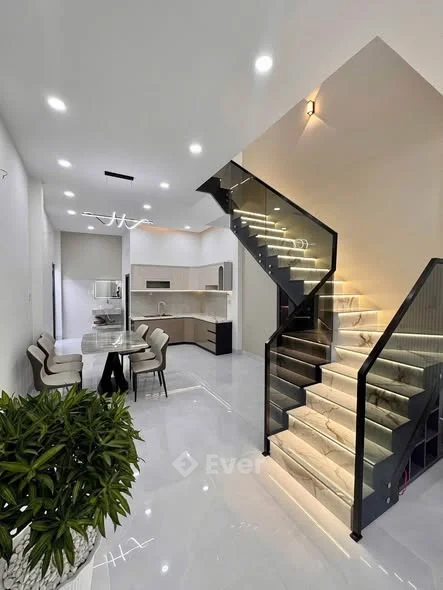 NHÀ LẦU PHƯỜNG TRUNG AN, SÁT BÊN NGUYỄN CÔNG BÌNH- Kết cấu: 1 trệt 1 lầu đúc; 2 phòng ngủ – 2 wc