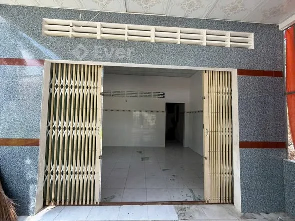 TTC
Nhà và đất P6 Bến Tre
dt 405m đất CLN. QH đất ở . Giá 1ty350.
Zalo 0976051***