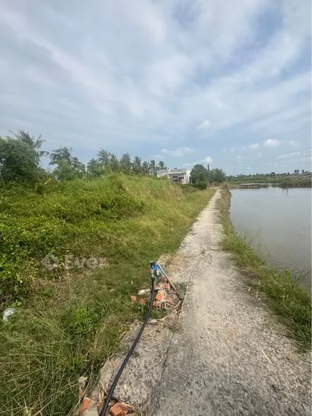 Siêu phẩm đất thổ cư đường ô tô giá rẻ..Diện tích : ngang 6 dài 23 (100 thổ).