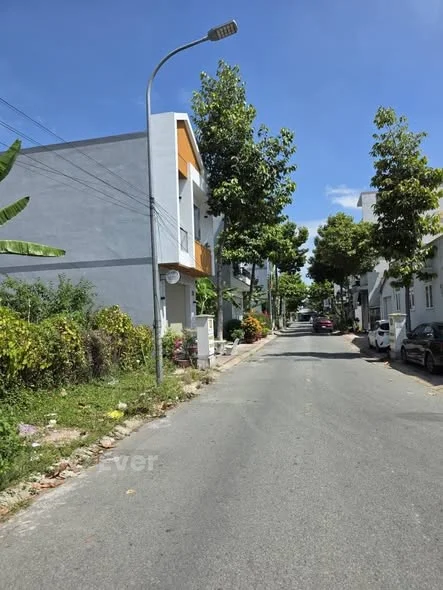 BÁN 2 NỀN LIỀN KỀ – NGAY TRUNG TÂM HÀNH CHÍNH Vị trí: Đường số 3 (Nguyễn Hữu Trí),