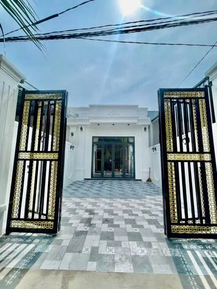 BÁN NHÀ TÂN CỔ ĐIỂN – GIÁ TỐT - Nhà thiết kế tân cổ điển sang trọng, dọn vào ở ngay