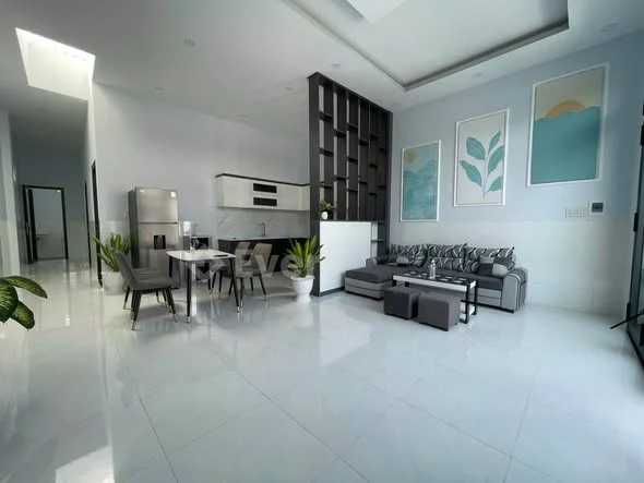 Nhà Đẹp Thị Trấn Tân HiệpÔ Tô Đậu Trong Sân 7 Chỗ Rộng Rãi Cách Đường Trạm Bơm - Cầu Thắng 30 mét