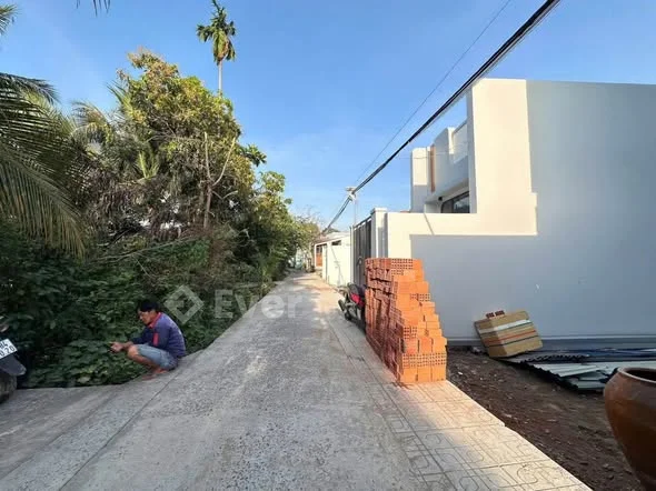 Nền Mỹ hòa, Mỹ phong Cách huyện lộ 91 - 70mĐường 3m cách Quảng Trường 800mDt : 4*30 80m2 thổ cư