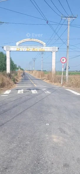 chính chủ gửi bán 1 mẫu đất lúa được chuyển thổ cư đường xe tải tại long thành thủ thừa Long An