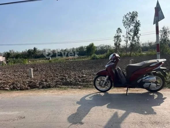 DT: 162m² có 98m thổ cưNgang 6m dài 27mĐường nhựa HL08 sát bên KCN Phước Trung và đường DT864