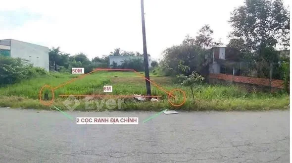 - Chính chủ gửi bán lô đất thổ cư mặt tiền đường Võ Duy Tạo, xã Lợi Bình Nhơn, tp Tân An, Long An - 2,25 tỷ - 300m²