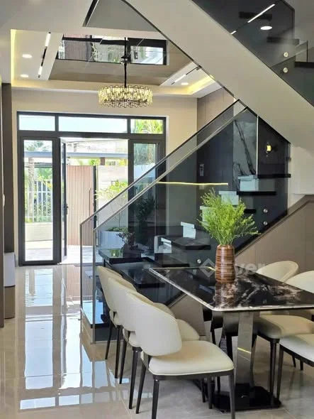 NHÀ MỚI HOÀN THIỆN- PHONG CÁCH HIỆN ĐẠI ĐẠO THẠNH- TPMT Vị trí cách đường huyện 90E 30m