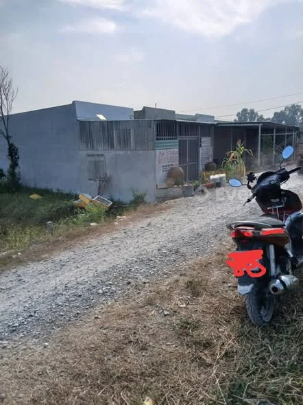 chính chủ gửi bán nền full thổ cư đường ôtô tại ấp 5 lương bình bến lức Long An