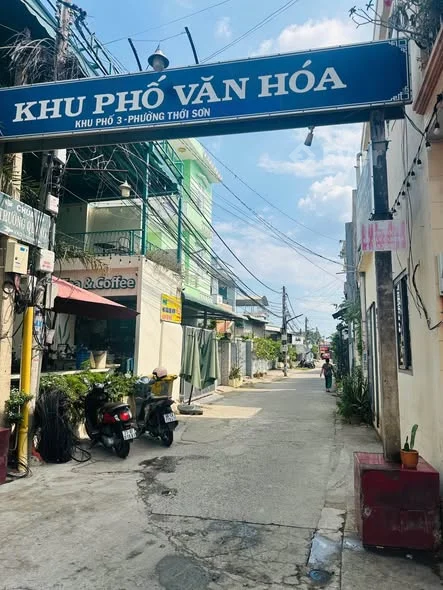 ĐẤT ĐẸP TRUNG TÂM TP MỸ THO – LÔ GÓC 2 MẶT TIỀN HIẾM Đương xe 16c và 29c đỗ ngay cửa