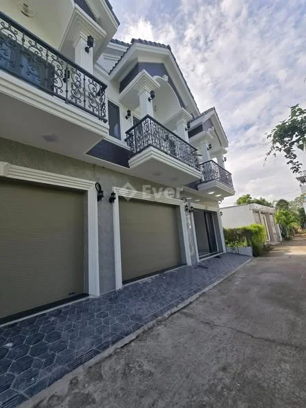 NHÀ ĐẸP SÁT BÊN ĐƯỜNG NGUYỄN CÔNG BÌNH Địa chỉ: Đường HL95, ấp 2 xã Trung an TP Mỹ Tho