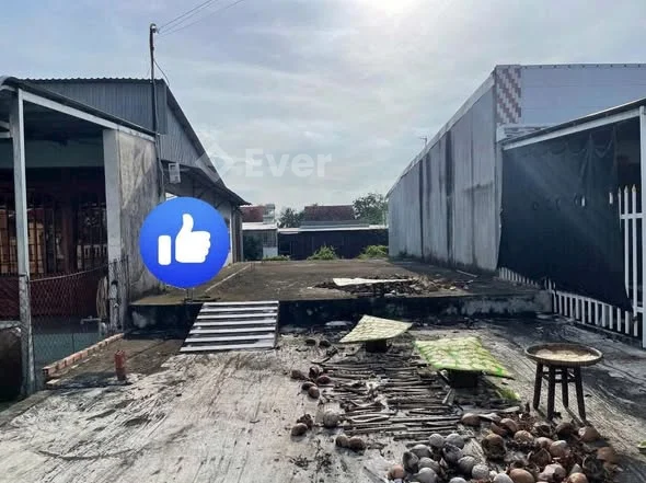 Bán Nền Mặt Tiền Đường QL 54Cách Chợ Vàm Cống 1km - Cách Chợ Hòa Lạc 1Km - 720 triệu - 108m²