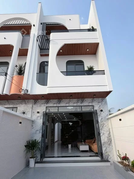 Bán nhà lầu mặt tiền Đoàn Thị Nghiệp phường Trung An Diện tích: 5m x 20m (thổ cư, chủ quyền)