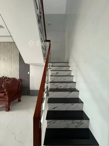 Nhà 1 trệt 1 lầu mới hoàn thiện đường số 2 kdc Tràng An phường Bạc Liêu tỉnh Cà Mau