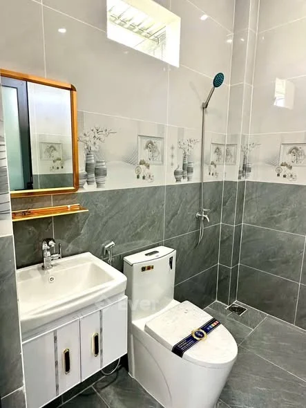 NHÀ CẤP 4 ĐƯỜNG BÙI THỊ TRƯỜNG KHU DÂN CƯ PHƯỜNG 5 VỊ TRÍ:Ngang trường Ischool