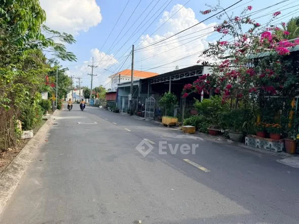 Bán Nhà Cách Siêu Thị Go 250m Cách Chợ Lấp Vò 450mVị Trí _ Thị Trấn Lấp Vò _ Lấp Vò _ Đồng Tháp