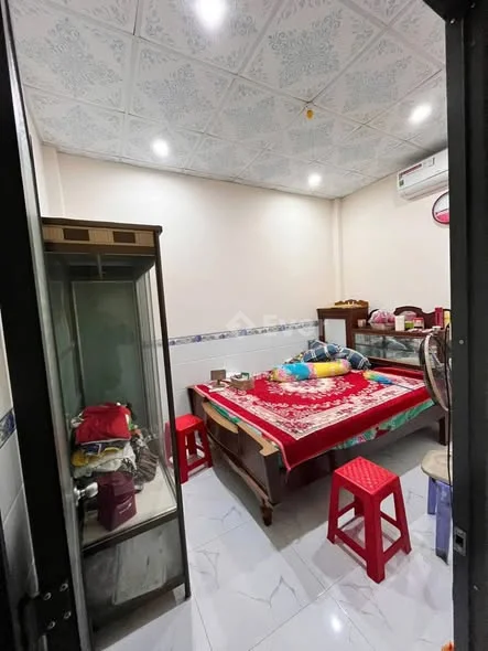 Cho thuê nhà nguyên căn, hẻm Nguyễn Trung Trực, gần cầu quay gần trường Cao Đẳng nghề