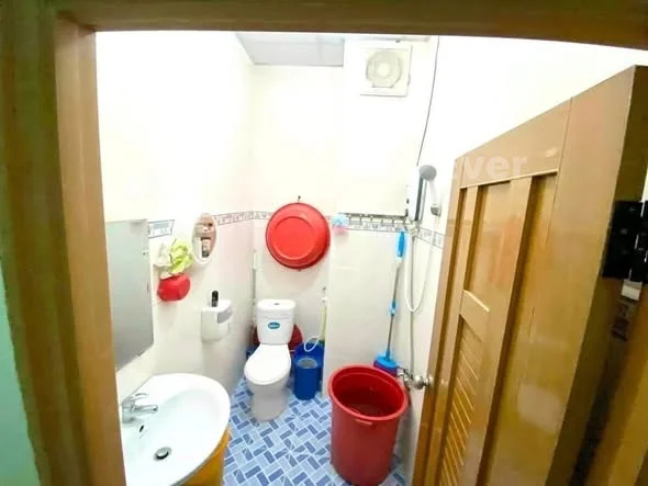 Cần bán căn hộ chung cư 444 Ngô Quyền
Diện tích: 45,6m2
Hướng: cửa phòng Tây nam - ban công Đông bắc