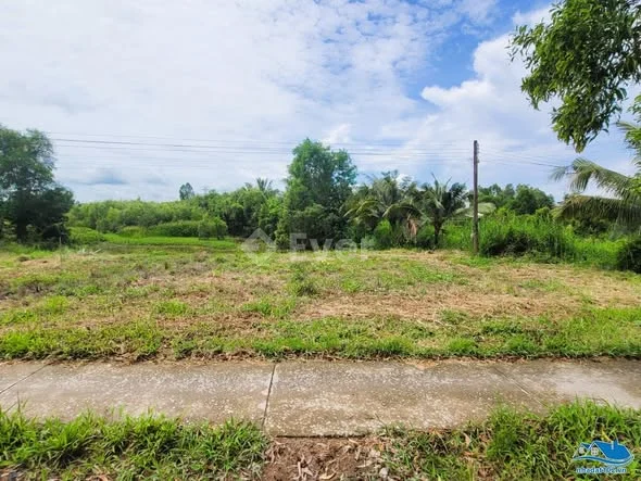 Bán đất ruộng 4.890m2 mặt tiền kênh thủy lợi (nhánh kênh Dãy Ốc), cách dự án đường Lạc Hồng nối dài - 980 triệu - 4980m²