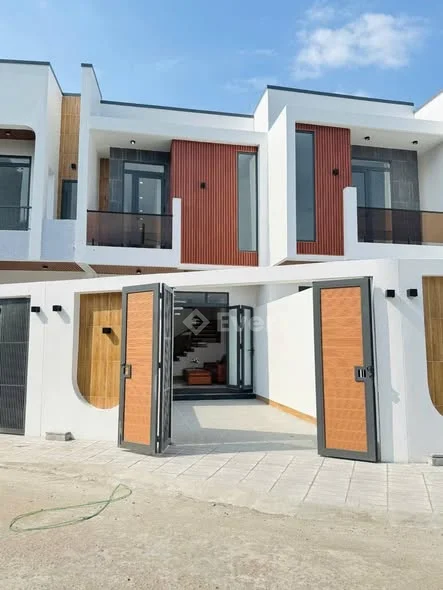 Bán 2 căn Nhà Mới Hoàn Thiện. Mặt Tiền Sương Nguyệt Ánh, Phường Rạch Giá.