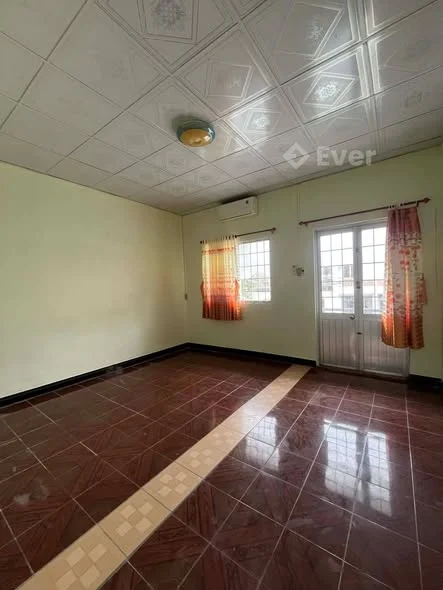 Bán Gấp Căn Nhà 1 Trệt 2 Lầu Mặt Tiền Đường Huỳnh Thúc Kháng. Vĩnh Thanh. Rạch Giá