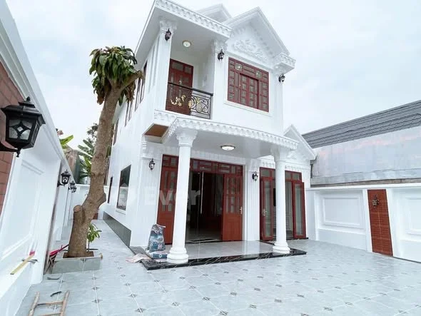 Căn biệt thự mini tân cổ điển mới hoàn thiện đường Vương Hồng Sển (phường Vĩnh Quang cũ)