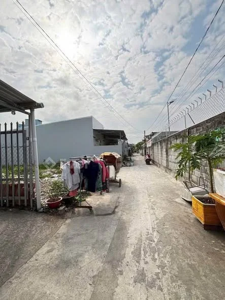 Bán 1 Cặp Nền - Hẻm 126 Nguyễn Bỉnh Khiêm - Rạch GiáVị Trí: Ngay trung tâm, kế bên chợ 30/4