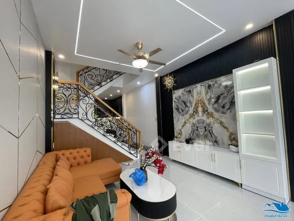 Bán nhà 1 trệt 1 lầu mặt tiền đường Nam Cao (phường Vĩnh Quang, Tp Rạch Giá, Kiên Giang)