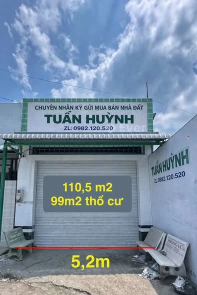 Nhà mặt tiền gần chợ – kế trường học, khu đông người qua lại
