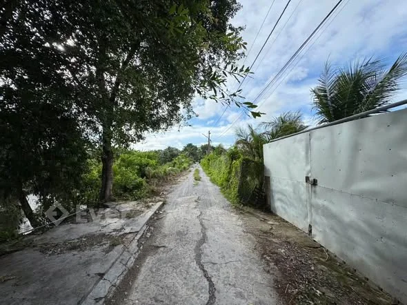 Bán đất đường nhánh Hồ Văn Huê,Rạch Giá,An Giang.Lộ xe hơi Diện tích: 5x40m thổ cư 100m2