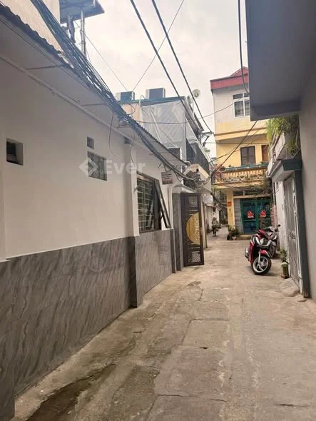 4,2tỷ 2ngủ 2wc sát mặt phố Mai Động - ô tô cách nhà 30m - đường trc nhà to oạch