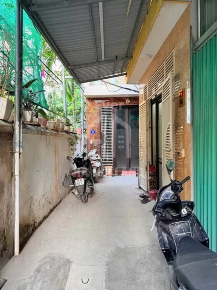 HOT - Nhà Lô Góc Lai Xá -35M-4Tầng-4PN 50m ra ô tô chạy-200m ra QL32 di chuyển tiện