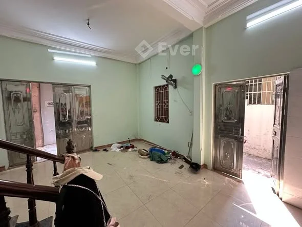 NHÀ XẤU KIM GIANG – HOÀNG MAI – 30M2 – 3 TẦNG – LÔ GÓC 2 THOÁNG – NGÕ RỘNG RÃI – SỔ ĐỎ RIÊNG