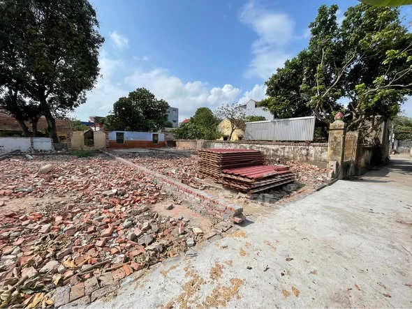 Tin được không hơn 80m2 đất Tân Việt, Yên Mỹ, Hưng Yên mà giá chỉ 1,2xx tỷ/lô
Đường ô tô 4 chỗ vào