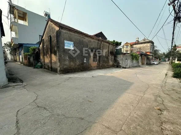 CƠ HỘI VÀNG - NHÀ CẤP 4 SÁT TRỤC CHÍNH CHƯƠNG MỸ!