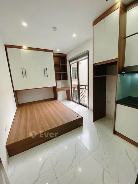 CHDV Nguyễn An Ninh - Hai Bà Trưng+ Diện tích : 40m2x6 Tầng,tháng máy+ Tổng 9 phòng khép kín full