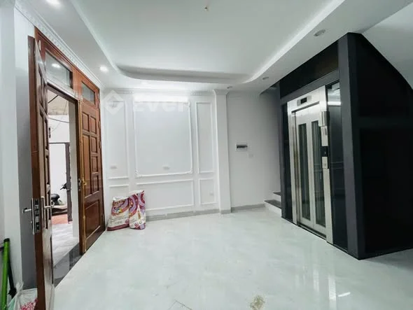 Nguyễn Lương Bằng, Đống Đa – Sát phố, ngõ nông, thông thoáng• 35m² • 5 tầng thang máy