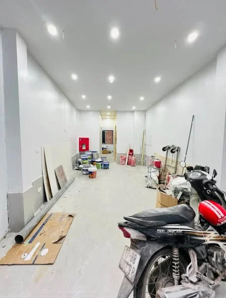 50m2 Phố Chính Kinh 7 tầng thang máy 11 căn Hộ 15m mặt phố - 2 mặt ngõ dòng tiền 70 tr/. Ô tô đỗ cửa