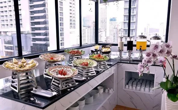 Khách sạn 12 tầng mặt tiền đường Hùng Vương ( ngang 7.76m) - Lộc Thọ