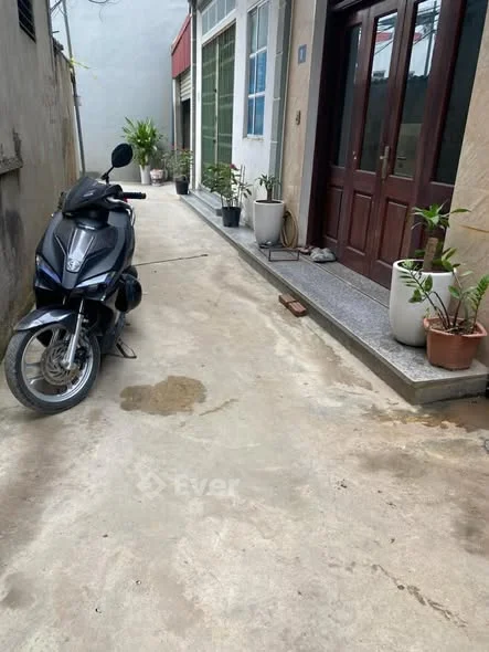 Trung Kiên - Bắc Từ Liêm - 55 m2 - Đất - MT 6 m - 5,2 tỷ+ SĐCC, cách ô tô 30m, 94tr/m, ngõ thoáng