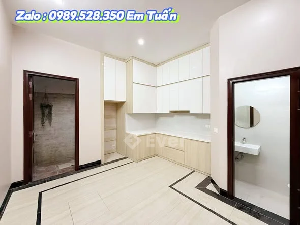 Nhà đẹp minh khai - dọn vào ở ngayDiện tích 52m - 4 phòng ngủ rộng