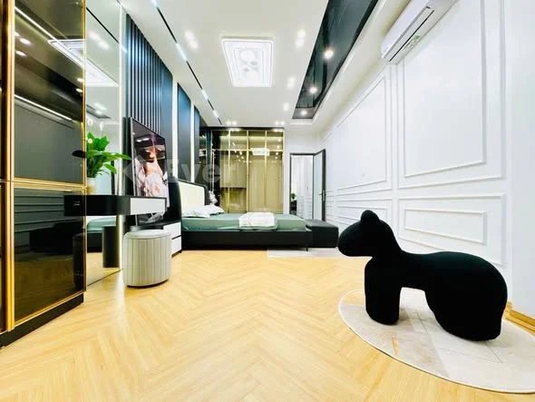 Nhà hồ PHƯƠNG MAI - Ô Tô Đỗ - 10m ra Hồ - Thang Máy- Diện tích 35m2 - 6 tầng View Hồ