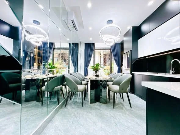 Nhà hồ PHƯƠNG MAI - Ô Tô Đỗ - 10m ra Hồ - Thang Máy- Diện tích 35m2 - 6 tầng View Hồ