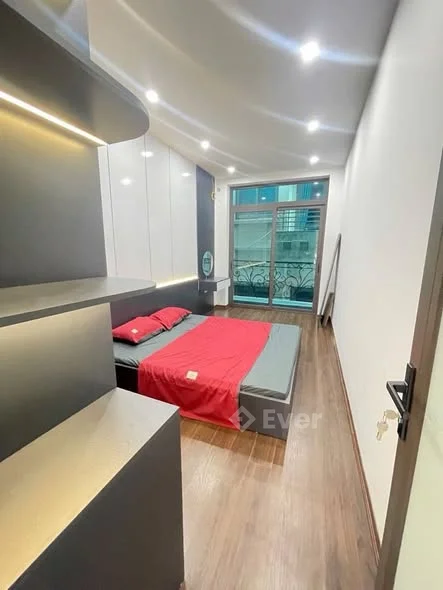 7.x Tỷ Tam Chinh Hai Bà Trưng nhà 28m2 4 tầng sổ nở Hậu+ Tầng 1: khách, bếp, Wc.