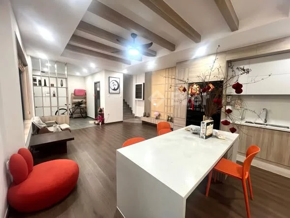 BÁN NHÀ KHUẤT DUY TIẾN – 35m² – 3 TẦNG – GIÁ 12 TỶ - Diện tích 35m², nhà 3 tầng chắc chắn