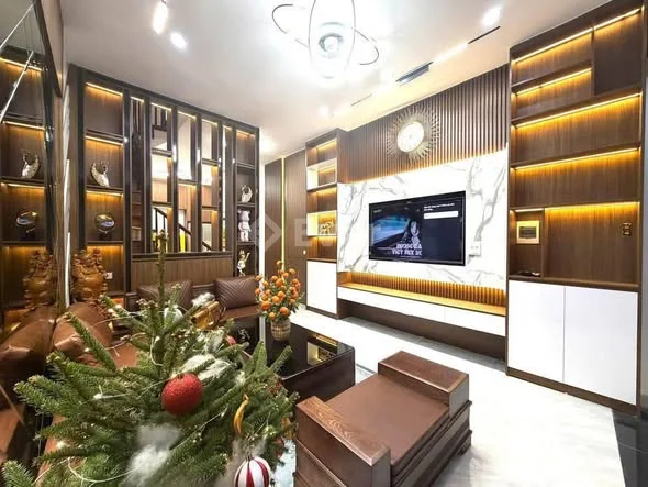 Tôi CẦN Bán Nhà HỒ TÙNG MẬU 5 Tầng 40m2 ( 10.8 TỶ ) Giá thương lượng sâu nếu khách thiện chí